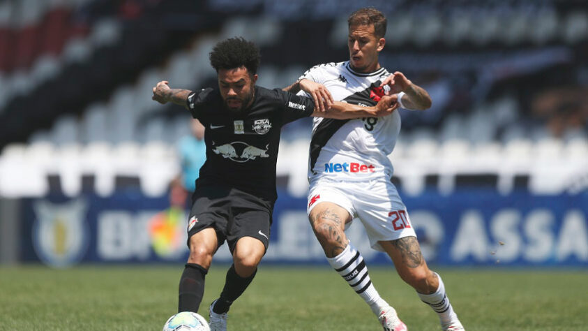 O Vasco recebeu o Bragantino neste domingo pela 12ª rodada do Brasileiro, apresentou as velhas dificuldades para criar lances de gol e amargou um empate em 1 a 1. Com Cano extremamente marcado, os donos da casa chegaram ao gol com o meia Vinícius, em ótima jogada de Juninho. O time cruz-maltino, porém, deu bobeira e levou o empate logo na saída de bola. Confira as atuações!