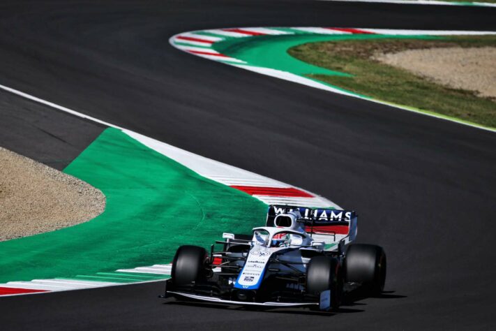 George Russell não brilhou em Mugello: apenas 18º no grid