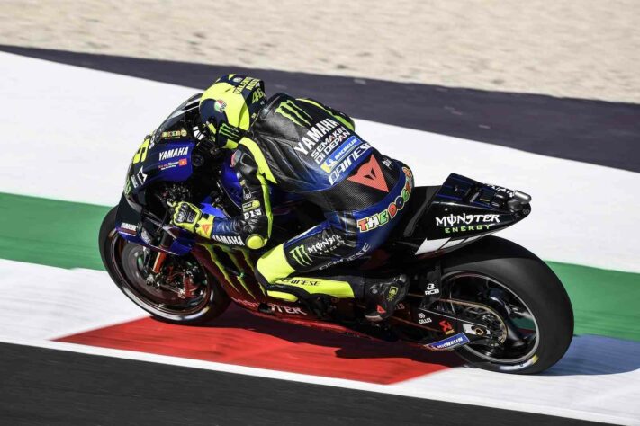 Valentino Rossi fechou a sexta-feira em sexto