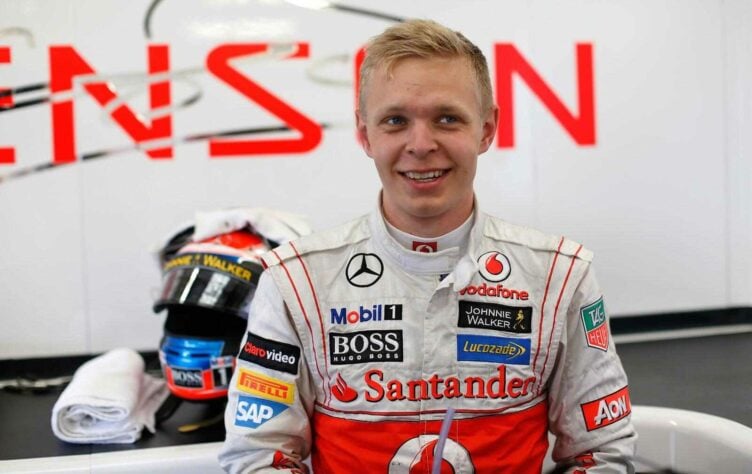 Magnussen andou de F1 pela primeira vez em 2012, pela McLaren, em um teste de jovens pilotos em Abu Dhabi. Na ocasião, ele foi o mais rápido 