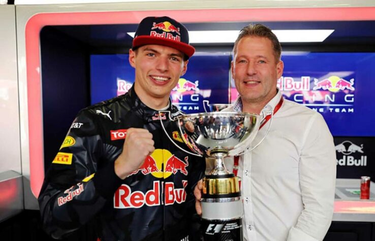 Jos Verstappen foi presença no grid nos anos 1990 e 2000, mas sem o mesmo brilho do filho Max, que corre pela Red Bull e tem nove vitórias na Fórmula 1