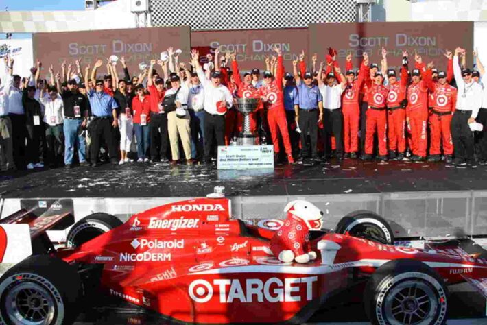 Scott Dixon conquistou o título de 2008 pela Ganassi