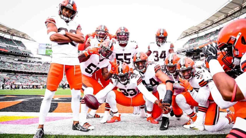 13 - Cleveland Browns: A secundária é um problema a ser resolvido e o ataque perdeu OBJ para o restante de 2020. Ainda assim, playoffs são uma possibilidade real.