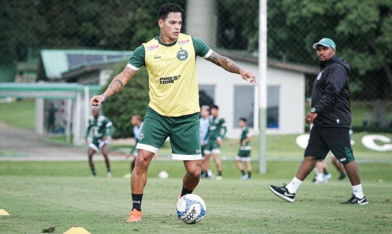 FECHADO! - Se o Guarani perdeu Régis, a diretoria não perdeu tempo e trouxe Giovanni Augusto para suprir a lacuna no elenco. Após reuniões entre as partes, o Bugre sacramentou a chegada do atleta, que fica no clube para a disputa do Campeonato Paulista.