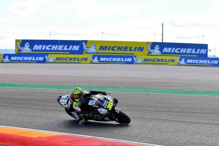 Cal Crutchlow aparece em 19º na tabela de classificação