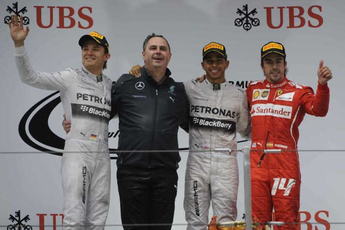 25 - No GP da China de 2014, mais uma vitória, consolidando o início da hegemonia da Mercedes na Fórmula 1