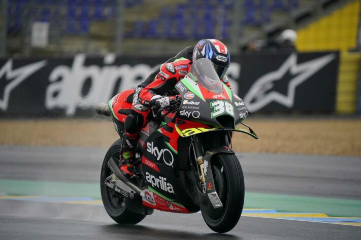 Bradley Smith liderou o primeiro treino e fechou o dia em 18º