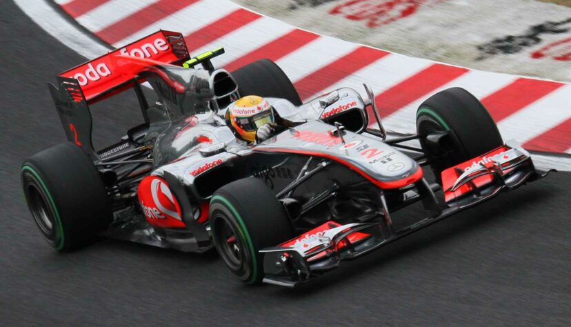 Em 2010, a McLaren retomou a forma competitiva com o MP4/25. Foram três vitórias de Lewis, que ficou em quarto no campeonato