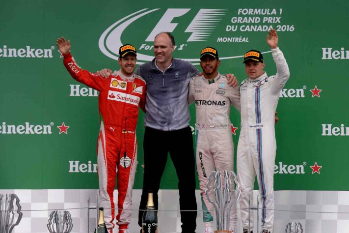 45 - O GP do Canadá de 2016 marcou o início da recuperação do britânico no campeonato, segurando o ímpeto de Sebastian Vettel