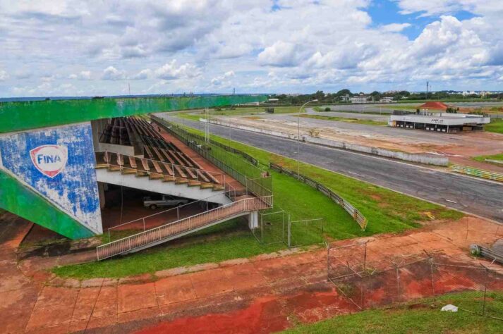 A Brasília Indy 300, que marcaria a volta da categoria ao Brasil após um ano de ausência, foi cancelada. Nunca mais uma corrida em Brasília foi cogitada