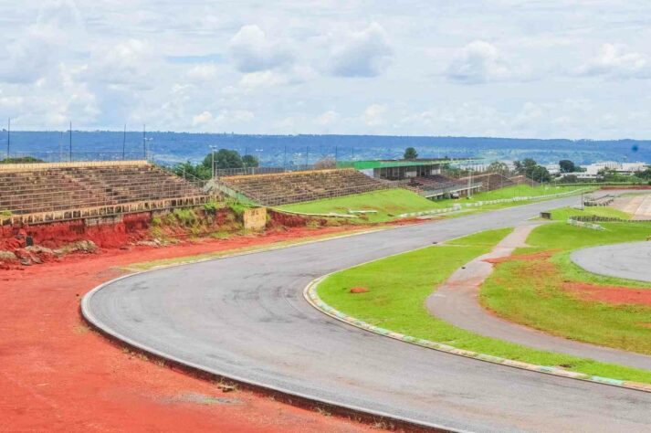 O autódromo de Brasília está abandonado desde 2014, quando reformas visando uma corrida corridas da Indy e da MotoGP deveriam ter começado