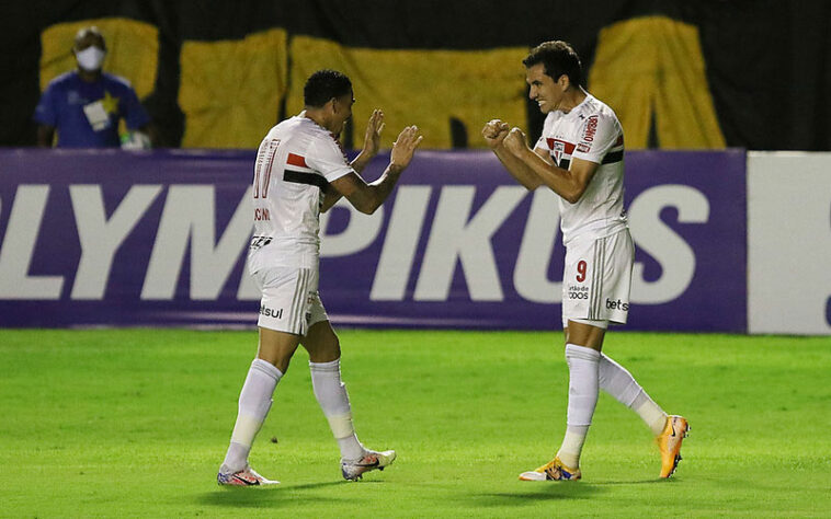 A terceira e mais recente seca de gols de Pablo aconteceu já no Brasileirão deste ano. O atual camisa 9 marcou contra o Sport em 23 de agosto e ficou 12 jogos sem fazer um gol, encerrando o jejum na partida contra o Binacional, na última terça-feira.