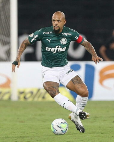 O Palmeiras não teve uma grande noite jogando no estádio Nilton Santos e perdeu para o Botafogo por 2 a 1, em duelo válido pela 14ª rodada do Brasileirão. Felipe Melo (foto), Patrick de Paula e Rony não tiveram boas atuações pelo Verdão. Confira as notas do Palmeiras no LANCE! (por Nosso Palestra)