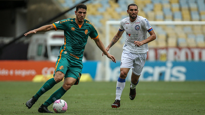 Bahia  Sobe   O zagueiro Juninho teve atuação segura e impediu que o placar fosse pior para sua equipe.  Desce  O meia Daniel praticamente não criou jogadas, enquanto o centroavante Gilberto também levou pouco perigo ao goleiro do Fluminense. Já o volante Gregore foi infantil ao cometer o pênalti.