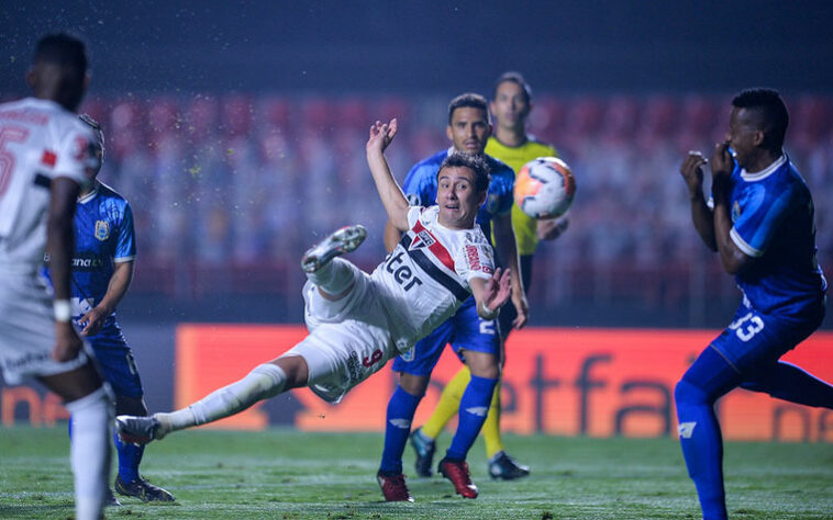 Pablo encerrou seu último jejum com dois gols, sendo um deles um golaço, após matar a bola no peito e chutar de voleio para o fundo do gol, podendo lhe garantir mais oportunidades a partir de agora.