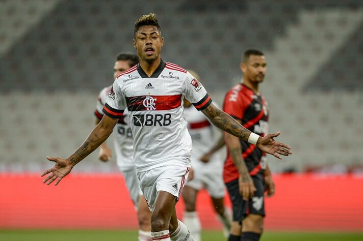 2º colocado – Flamengo (39 pontos) – 16,8% de chances de título; 84,2% para vaga na Libertadores (G6); 0,007% de chance de rebaixamento.