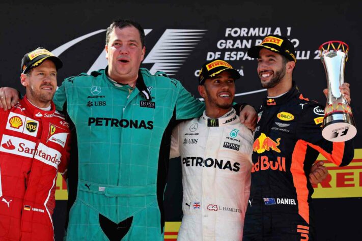 55 - Lewis Hamilton superou Sebastian Vettel na pista para conquistar o GP da Espanha de 2017
