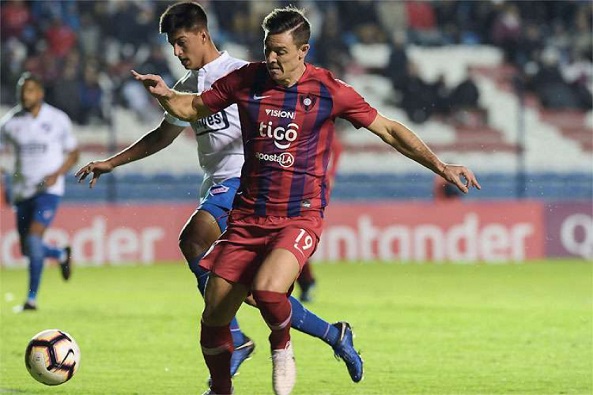 ESQUENTOU - Segundo informação publicada nessa sexta-feira (16) pelo portal GauchaZH, o atacante argentino Diego Churín, que defende o Cerro Porteño-PAR, pode receber uma proposta do Grêmio. O atleta tem 31 anos e vem demonstrando faro de gol.