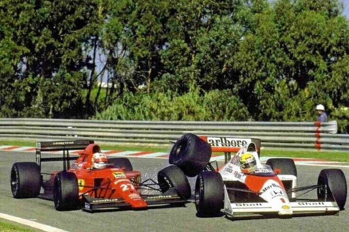 Na edição de 1989, Nigel Mansell, já desclassificado, provocou um acidente com Ayrton Senna, que brigava pelo título e era segundo colocado