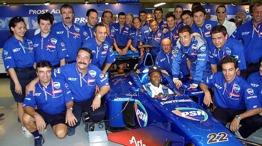 No GP do Brasil daquele ano, Pelé chegou a sentar no carro do francês Jean Alesi.