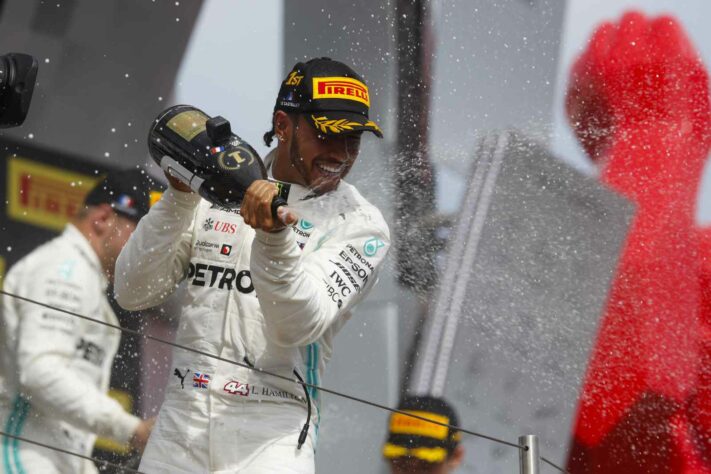 79 - Novamente o monótono GP da França, em Paul Ricard, foi vencido por Hamilton