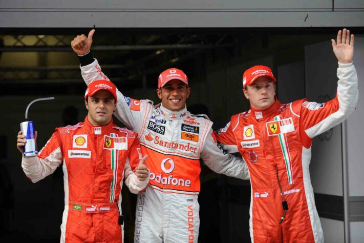 9 - O GP da China de 2008 marcou a nona vitória de Lewis Hamilton na Fórmula 1 e o aproximou do primeiro título mundial, antes do GP do Brasil