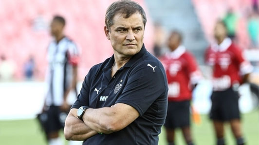 Aguirre chegou em 2016 para comandar o Atlético Mineiro, porém sua passagem por Belo Horizonte não foi das melhores, sendo eliminado nas quartas de final da Libertadores e não conseguindo conquistar o Mineiro daquele ano. Após 31 jogos, pediu demissão do cargo, somando 16 vitórias e oito derrotas.