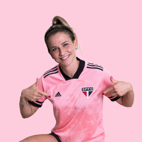 A camisa especial do São Paulo teve a apresentadora Ale Xavier como modelo. Ela é torcedora do Tricolor.