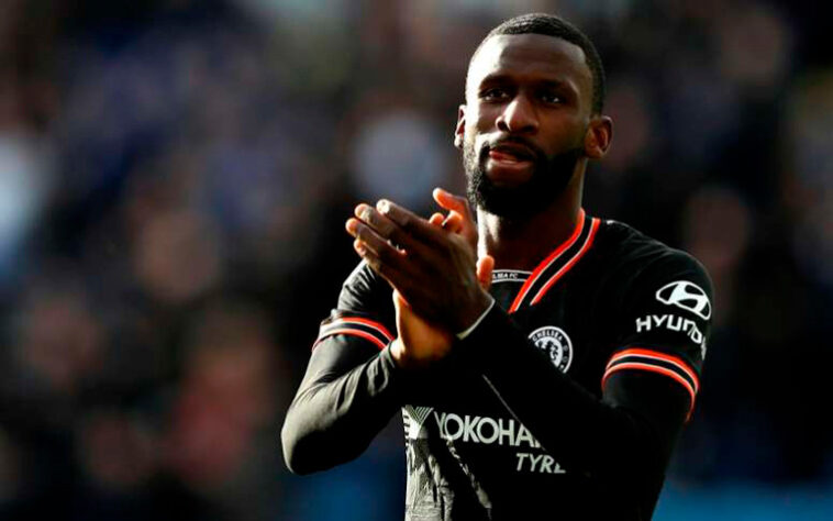 Antonio Rüdiger - Sem espaço no Chelsea, o zagueiro alemão ficou próximo de deixar os Blues na última janela, mas a negociação com o Tottenham não foi concretizada. Caso não haja uma reviravolta, as partes podem voltar a conversar em janeiro em busca de um acordo.