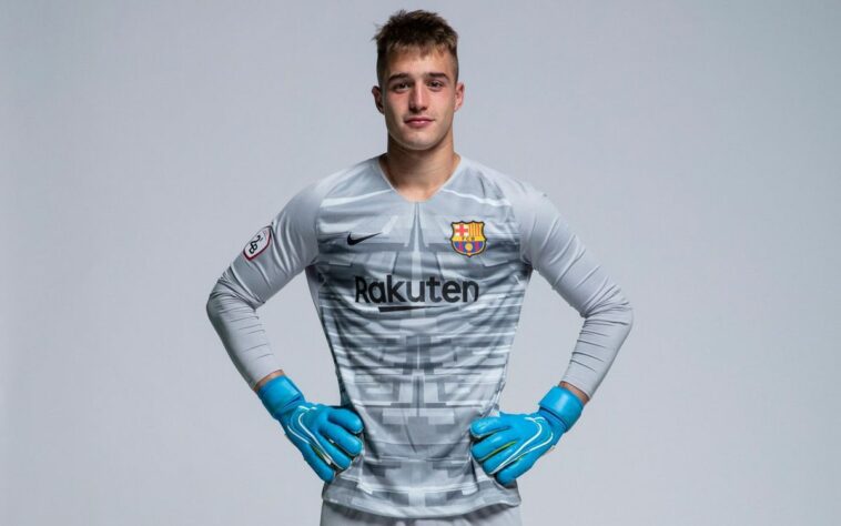 Arnau Tenas - Goleiro - 21 anos - Barcelona B