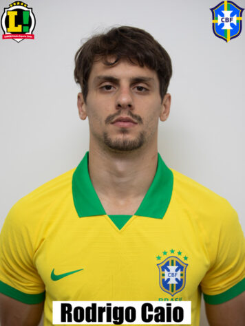 Rodrigo Caio - 5,5: Entrou no primeiro tempo no lugar de Marquinhos. Em seu quinto jogo com a camisa da Seleção, o zagueiro teve uma atuação segura ao lado de Thiago Silva mas foi infeliz ao desviar a bola no segundo gol do Peru e matar o goleiro Weverton. 