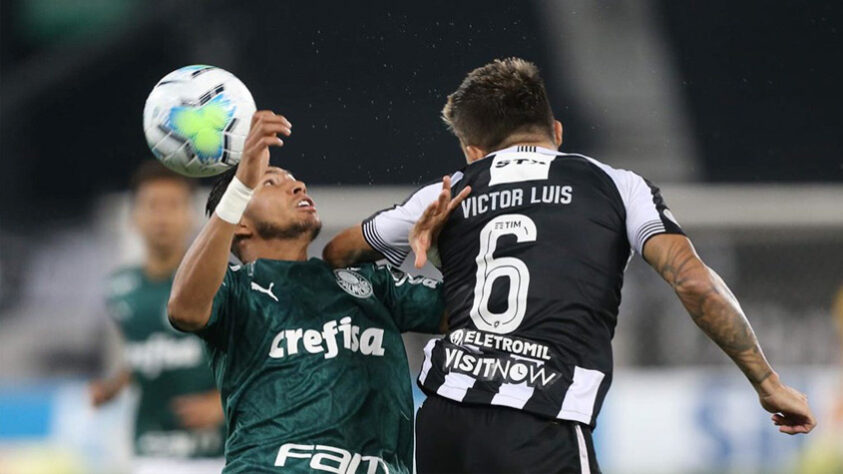 Propriedade muito utilizada por patrocínios regulares, atualmente 15 clubes possuem contratos regulares. Ao longo do ano, apenas dois clubes tiveram patrocinadores pontuais nas costas do uniforme: Botafogo e Vasco. Atlético Goianiense, Botafogo, Fluminense, São Paulo e Vasco atualmente não contam com patrocinadores para esta propriedade.