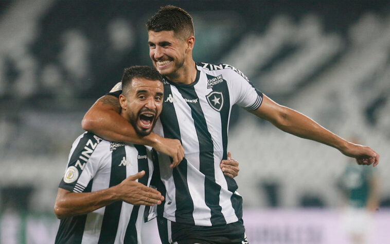 13 – Botafogo: 18 pontos/15 jogos (3V + 9E + 3D) = aproveitamento de 40%. Os próximos jogos são: Grêmio (14/10), Goiás (19/10) e Ceará (31/10).