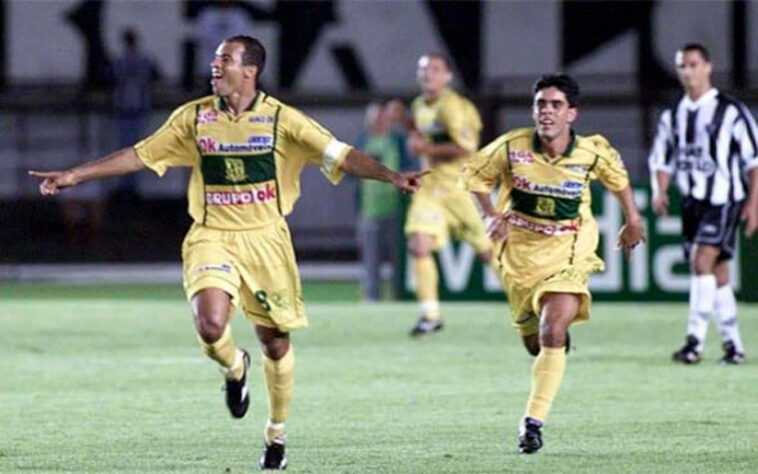 Brasiliense - O clube tinha apenas dois anos de fundação quando surpreendeu a todos e foi vice da Copa do Brasil de 2002.