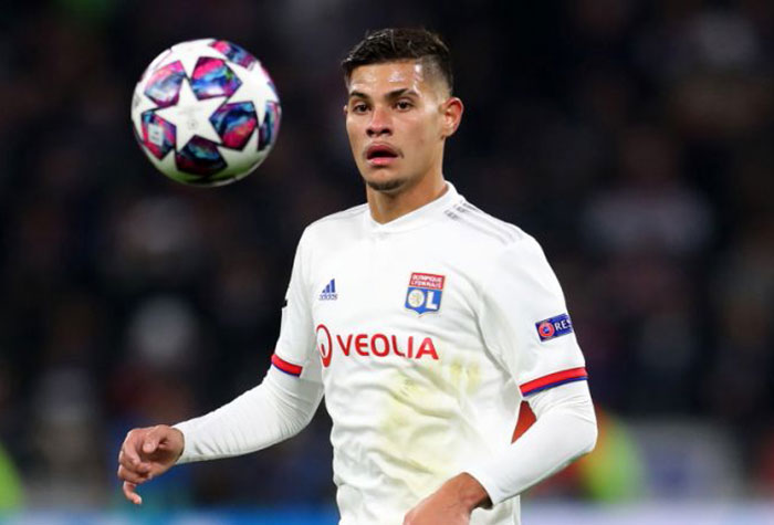 ESQUENTOU - Bruno Guimarães atraiu o interesse de Barcelona e Real Madrid para contratar o meia na próxima janela de transferência, de acordo com a ESPN. O brasileiro vem se destacando no Lyon, clube onde tem contrato até 2024.