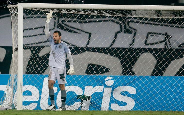 Diego Cavalieri (38 anos) - Goleiro do Botafogo