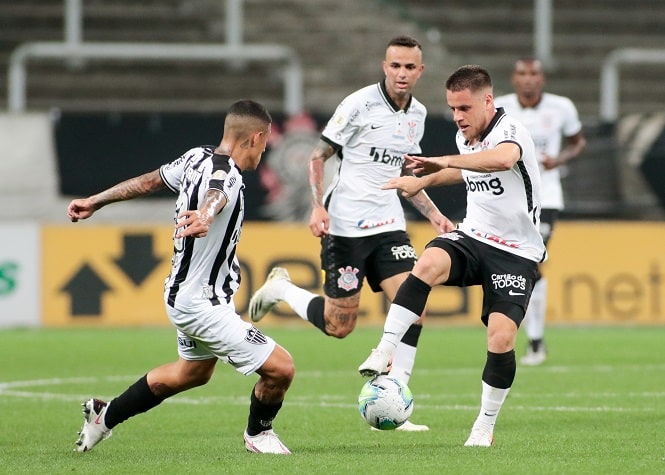 21ª rodada - Corinthians 1 x 2 Atlético-MG: Cássio; Fagner, Marllon, Gil e Lucas Piton; Gabriel e Roni; Ramiro, Luan e Everaldo; Matheus Davó.