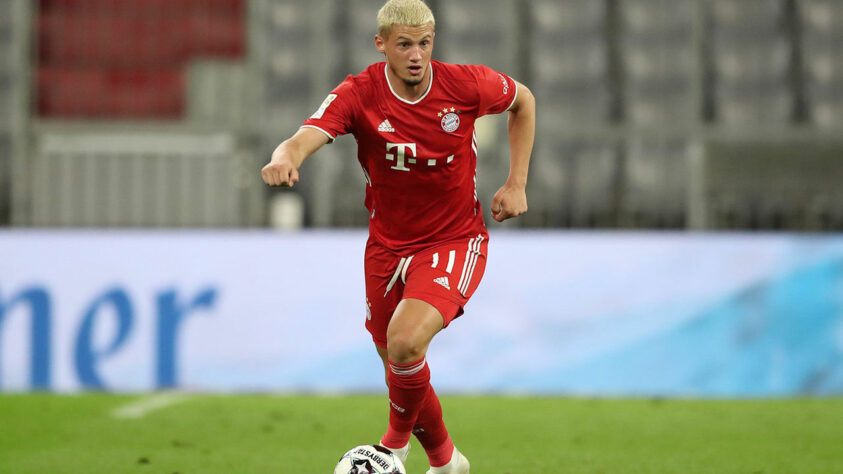 FECHADO - O Bayern emprestou por uma temporada para o Olympique de Marseille o jovem atacante Mickael Cuisance, que estava sem espaço no elenco bávaro.