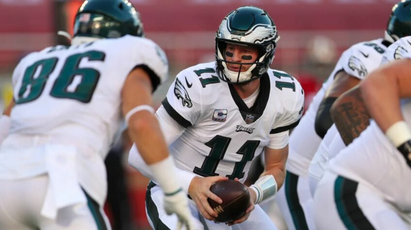 Lesões, ataque e defesa disfuncionais e um Carson Wentz em regressão, O Philadelphia Eagles tem problemas, muitos problemas.