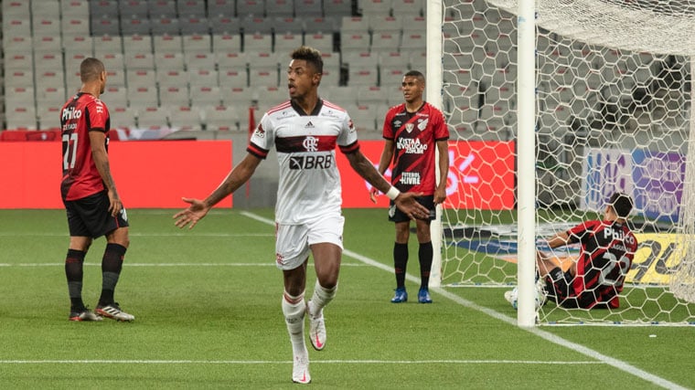 13ª rodada: Flamengo 3x1 Athletico, no Maracanã, em 4 de outubro de 2020