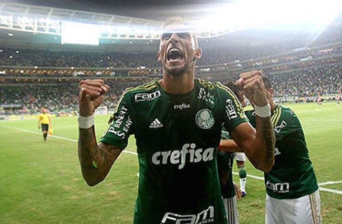 Palmeiras 3 x 0 São Paulo (Campeonato Paulista) - 25/3/2015 – Gols: Robinho, aos 2'/1ºT (1-0); Rafael Marques, aos 22'/1ºT (2-0); Rafael Marques, aos 6'/2ºT (3-0).