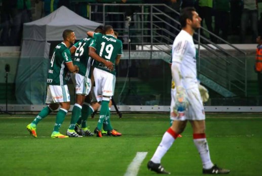 Palmeiras 2 x 1 São Paulo (Campeonato Brasileiro) - 7/9/2016 - Gols: Andrés Chávez 2' 2ºT (0-1); Yerri Mina 10' 2ºT (1-1) e Vitor Hugo 25' 2ºT (2-1).