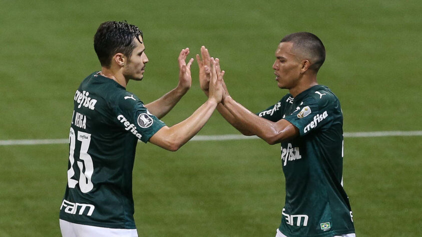 O Palmeiras passou fácil pelo Tigre (ARG) e construiu uma goleada de 5 a 0 na noite desta quarta-feira, pela Libertadores. Com o resultado, o Alviverde garantiu a melhor campanha da fase de grupos. Veja quem se destacou na vitória do Verdão. Confira as notas (Por Nosso Palestra).