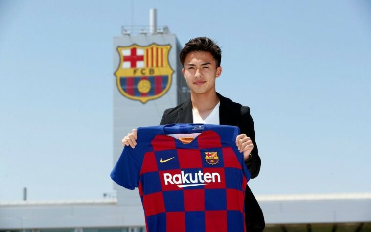 Hiroki Abe - Atacante - 21 anos - Barcelona B
