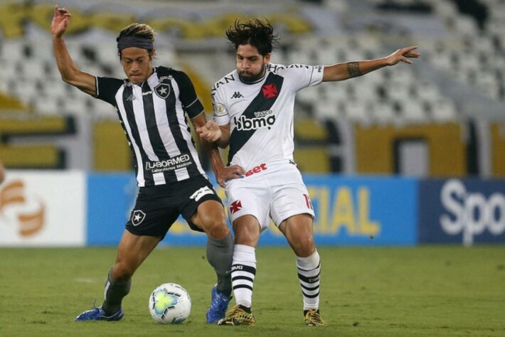 Duelos contra o Vasco - Pela terceira fase da Copa do Brasil, o Botafogo teve pela frente dois clássicos contra o Gigante da Colina. Apesar do jogo truncado e de baixa qualidade técnica, Honda foi um dos destaques dos confrontos, com muita qualidade. 