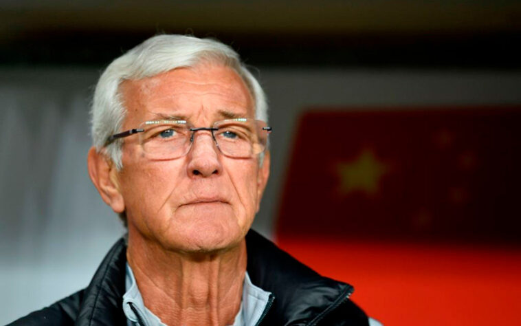 FECHADO - O técnico Marcello Lippi revelou que se aposentou da carreira como treinador de futebol em entrevista à “Rádio Sportiva”. Mesmo assim, o veterano de 72 não descartou voltar ao mundo do futebol. O Italiano conquistou título de Copa do Mundo pela seleção de seu país em 2006 e levou 13 títulos como treinador da Juventus.