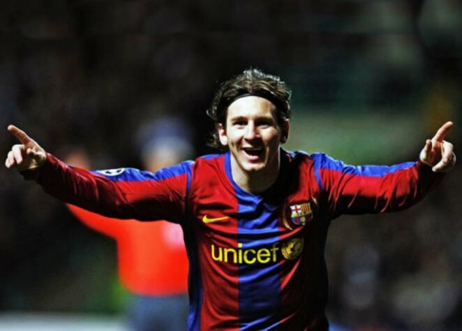 Lionel Messi - Ano da premiação: 2005 - Clube que defendia: Barcelona. O argentino se tornou um dos maiores jogadores de toda a história. Venceu tudo com o clube catalão, ganhando sete Bolas de Ouro, e atualmente joga no Paris Saint-Germain, aos 35 anos.