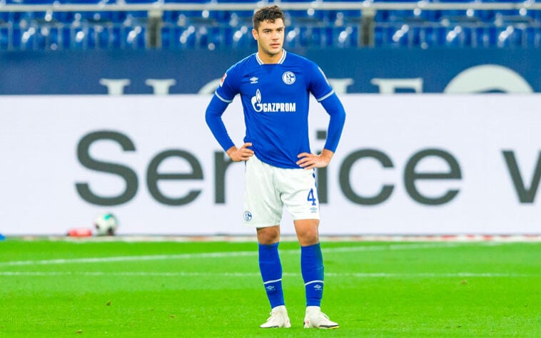 19-  Ozan Kabak: 35 milhões de euros (R$ 232,75 milhões de reais) é o valor do 19º colocado da lista, que atua pelo Schalke 04, da Alemanha. 