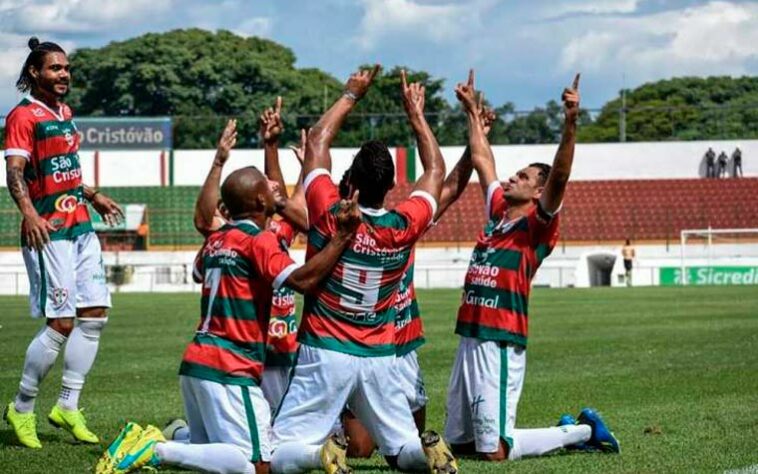 Portuguesa - Divisão atual: Série D do Brasileirão - Destaque: 5ª força de São Paulo por muito tempo e teve nomes como Basílio, Dener, Djalma Santos e Roberto Dinamite.