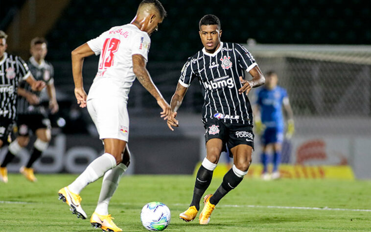 RB BRAGANTINO - SOBE – O time do interior paulista começou a partida melhor e criou as principais oportunidades do jogo. Teve mais controle de posse de bola em determinados momentos e arriscou contra o gol de Cássio. / DESCE – Apesar do começo mais movimentado e do domínio, o time de Bragança esfriou e o rendimento da equipe caiu junto com o ritmo da partida. As finalizações não foram efetivas e não balançaram as redes do Corinthians